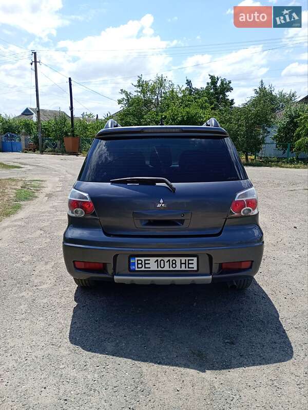Внедорожник / Кроссовер Mitsubishi Outlander 2008 в Николаеве