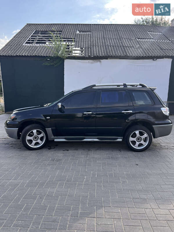 Внедорожник / Кроссовер Mitsubishi Outlander 2004 в Николаеве