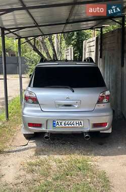 Внедорожник / Кроссовер Mitsubishi Outlander 2004 в 