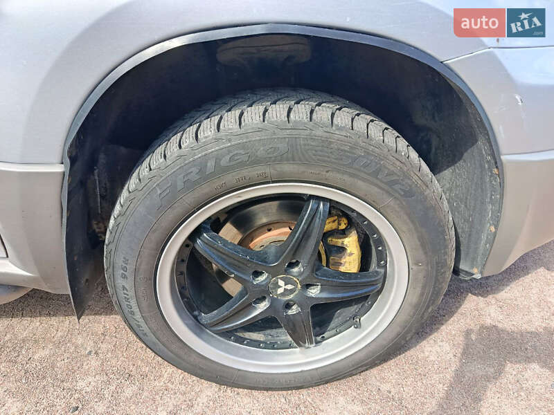 Внедорожник / Кроссовер Mitsubishi Outlander 2003 в Коростене
