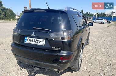 Внедорожник / Кроссовер Mitsubishi Outlander 2010 в 