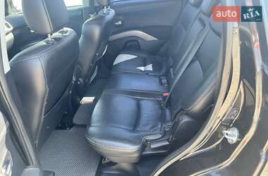Внедорожник / Кроссовер Mitsubishi Outlander 2010 в 