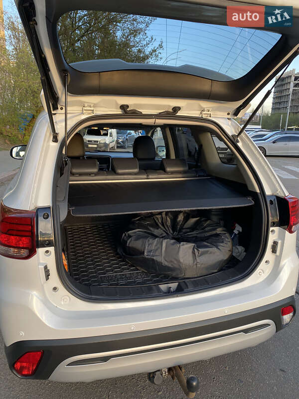 Внедорожник / Кроссовер Mitsubishi Outlander 2019 в Киеве