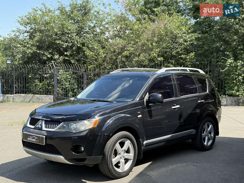 Внедорожник / Кроссовер Mitsubishi Outlander 2008 в Киеве