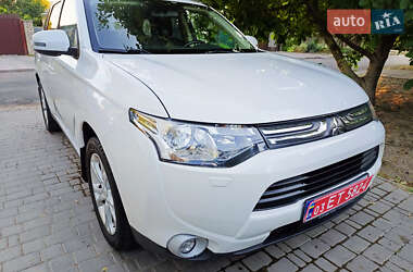 Mitsubishi Outlander 2013