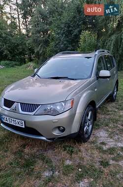 Внедорожник / Кроссовер Mitsubishi Outlander 2007 в 