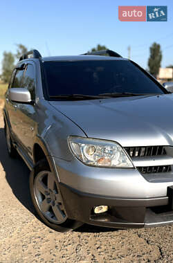 Внедорожник / Кроссовер Mitsubishi Outlander 2006 в Белгороде-Днестровском