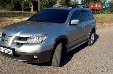 Внедорожник / Кроссовер Mitsubishi Outlander 2006 в 