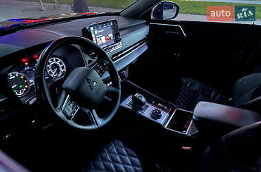 Внедорожник / Кроссовер Mitsubishi Outlander 2022 в 