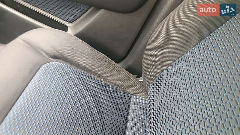 Позашляховик / Кросовер Mitsubishi Outlander 2005 в Івано-Франківську фото 4 Позашляховик / Кросовер Mitsubishi Outlander 2005 в Івано-Франківську