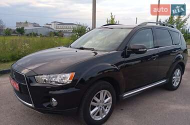 Внедорожник / Кроссовер Mitsubishi Outlander 2011 в Луцке