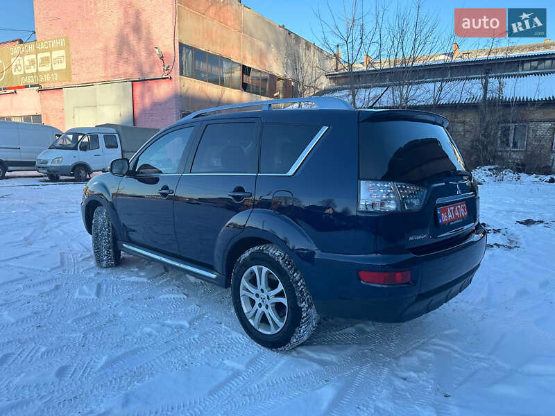Позашляховик / Кросовер Mitsubishi Outlander 2010 в Києві