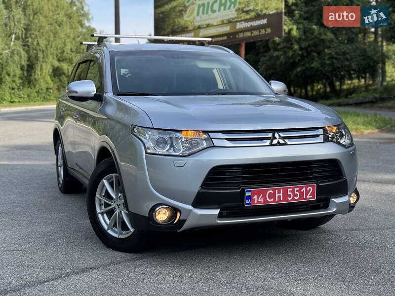Внедорожник / Кроссовер Mitsubishi Outlander 2015 в Трускавце