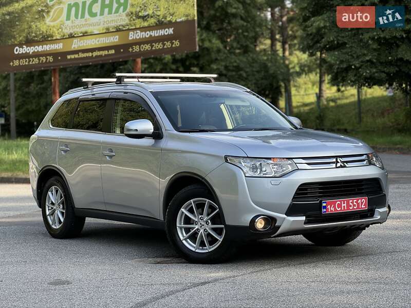 Внедорожник / Кроссовер Mitsubishi Outlander 2015 в Трускавце