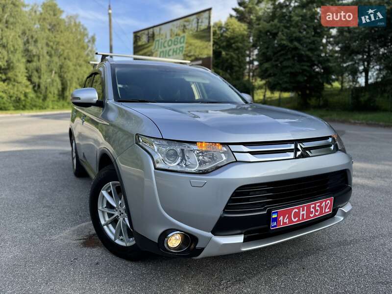 Внедорожник / Кроссовер Mitsubishi Outlander 2015 в Трускавце