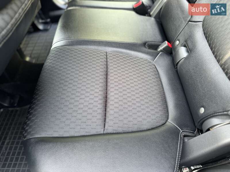 Внедорожник / Кроссовер Mitsubishi Outlander 2015 в Трускавце