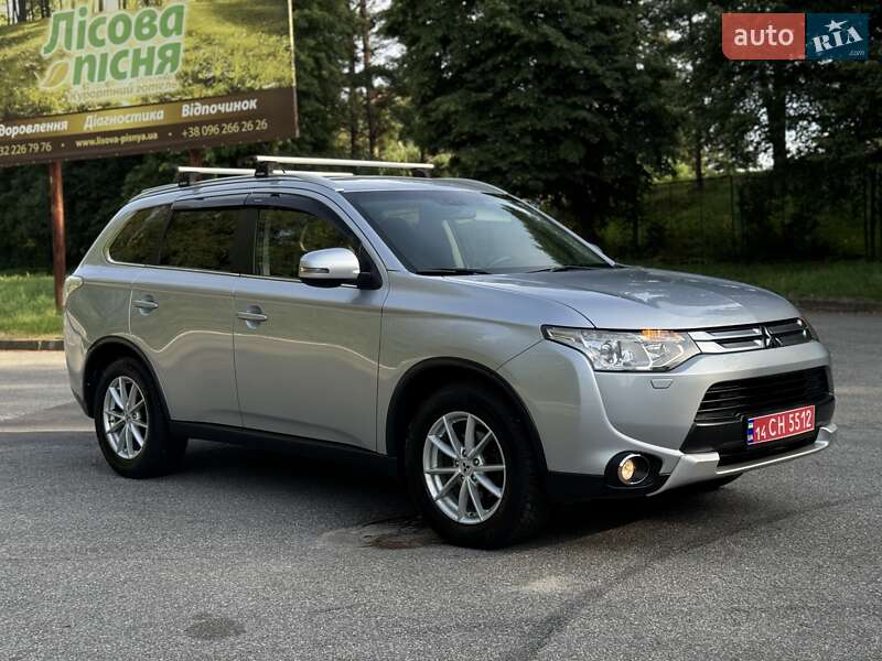 Внедорожник / Кроссовер Mitsubishi Outlander 2015 в Трускавце