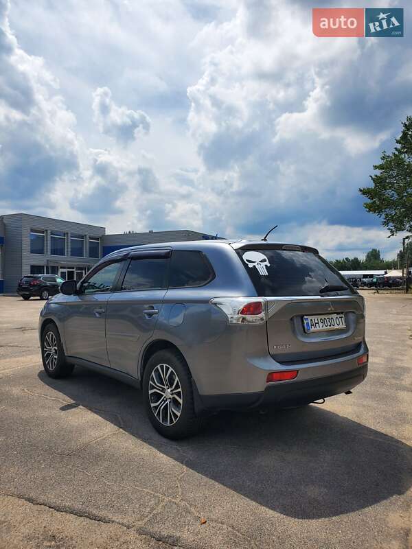 Внедорожник / Кроссовер Mitsubishi Outlander 2013 в Кропивницком