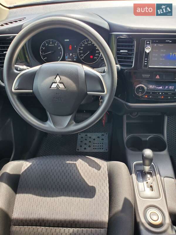 Внедорожник / Кроссовер Mitsubishi Outlander 2013 в Кропивницком