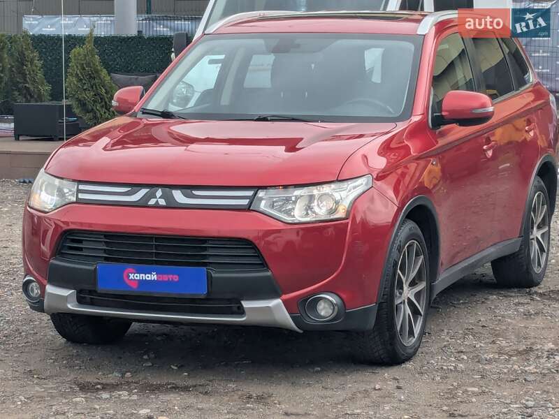 Внедорожник / Кроссовер Mitsubishi Outlander 2014 в Киеве