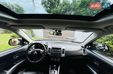 Внедорожник / Кроссовер Mitsubishi Outlander 2008 в 
