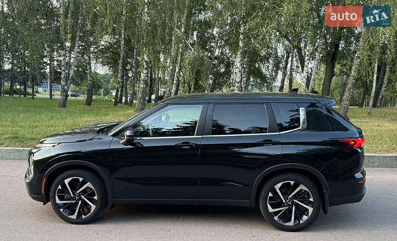 Внедорожник / Кроссовер Mitsubishi Outlander 2022 в Житомире