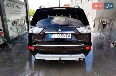 Внедорожник / Кроссовер Mitsubishi Outlander 2010 в 
