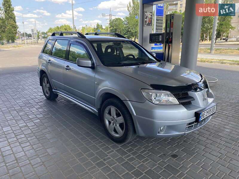 Внедорожник / Кроссовер Mitsubishi Outlander 2008 в Николаеве