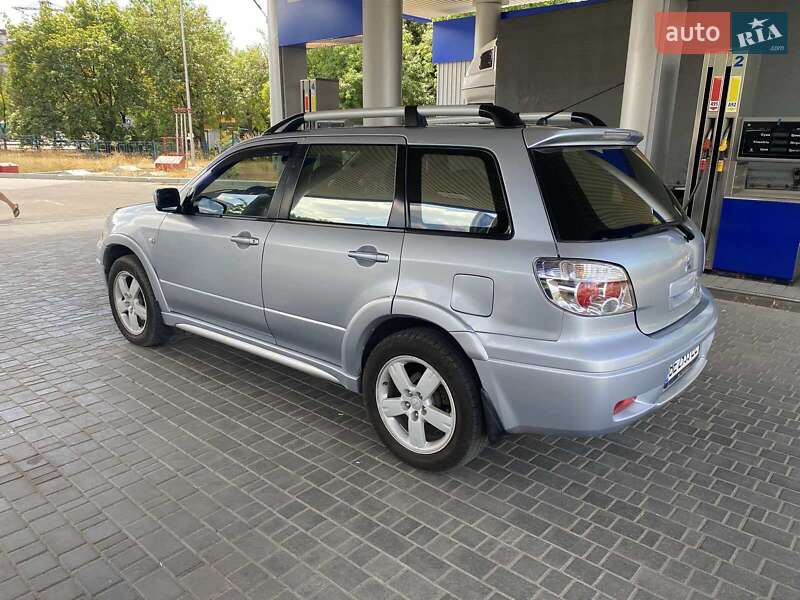 Внедорожник / Кроссовер Mitsubishi Outlander 2008 в Николаеве