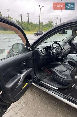 Внедорожник / Кроссовер Mitsubishi Outlander 2008 в 