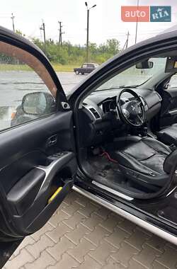 Внедорожник / Кроссовер Mitsubishi Outlander 2008 в 
