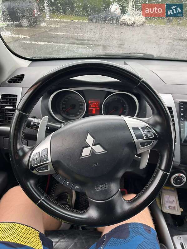 Внедорожник / Кроссовер Mitsubishi Outlander 2008 в Погребище