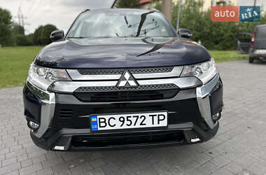 Mitsubishi Outlander 2020