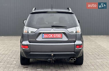 Внедорожник / Кроссовер Mitsubishi Outlander 2010 в 