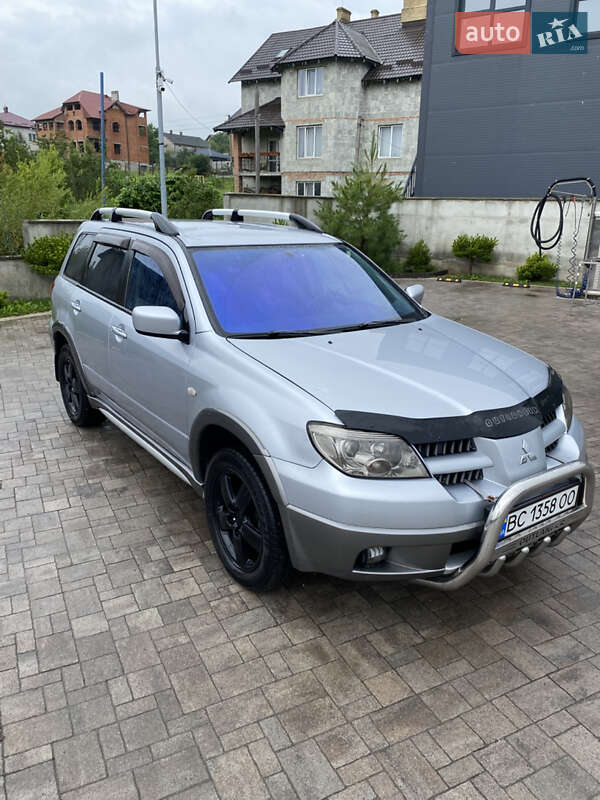 Mitsubishi Outlander 2006