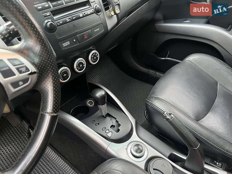 Внедорожник / Кроссовер Mitsubishi Outlander 2007 в Хмельницком
