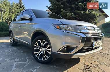 Внедорожник / Кроссовер Mitsubishi Outlander 2017 в Днепре