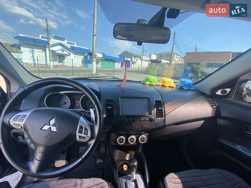 Внедорожник / Кроссовер Mitsubishi Outlander 2008 в Первомайске