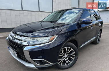Позашляховик / Кросовер Mitsubishi Outlander 2016 в Кривому Розі