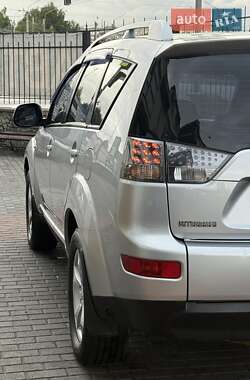 Внедорожник / Кроссовер Mitsubishi Outlander 2007 в 
