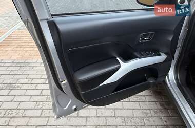 Внедорожник / Кроссовер Mitsubishi Outlander 2007 в 