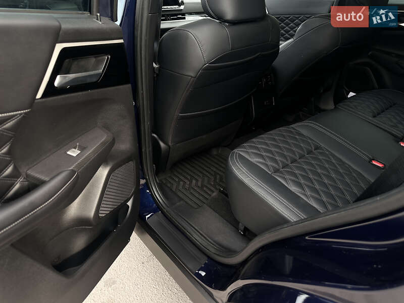 Внедорожник / Кроссовер Mitsubishi Outlander 2022 в Запорожье