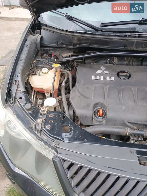 Внедорожник / Кроссовер Mitsubishi Outlander 2007 в Светловодске