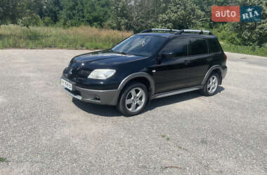 Внедорожник / Кроссовер Mitsubishi Outlander 2005 в 