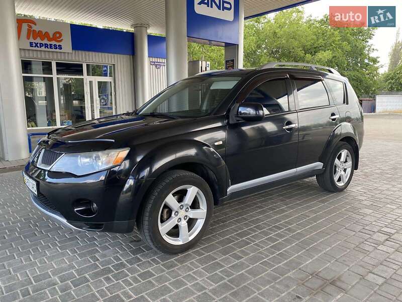 Внедорожник / Кроссовер Mitsubishi Outlander 2008 в 