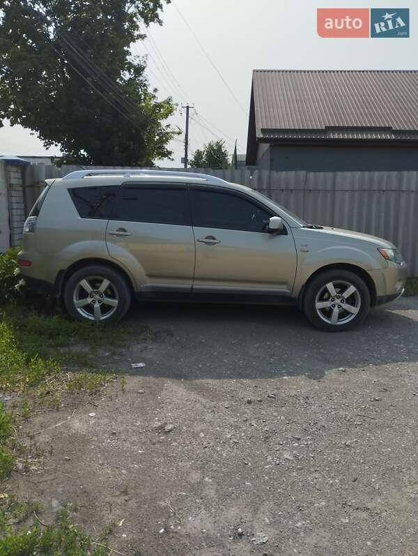 Внедорожник / Кроссовер Mitsubishi Outlander 2008 в Днепре