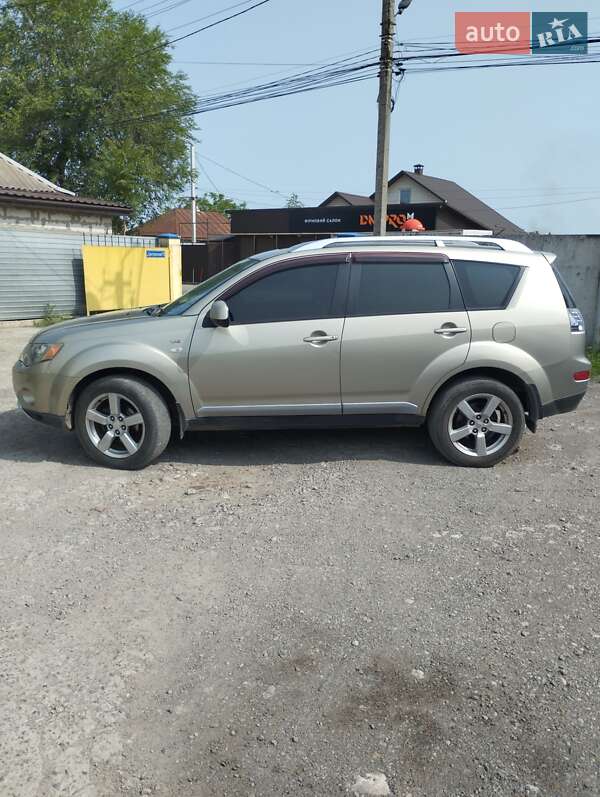 Внедорожник / Кроссовер Mitsubishi Outlander 2008 в Днепре