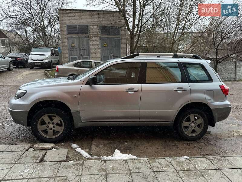 Внедорожник / Кроссовер Mitsubishi Outlander 2009 в Киеве