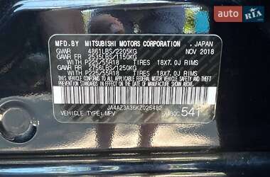 Позашляховик / Кросовер Mitsubishi Outlander 2019 в 