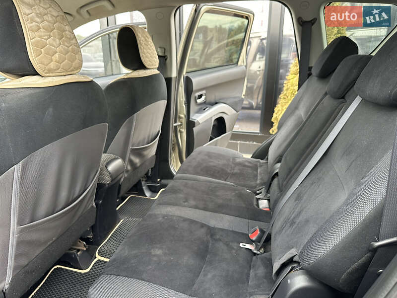 Внедорожник / Кроссовер Mitsubishi Outlander 2009 в Харькове